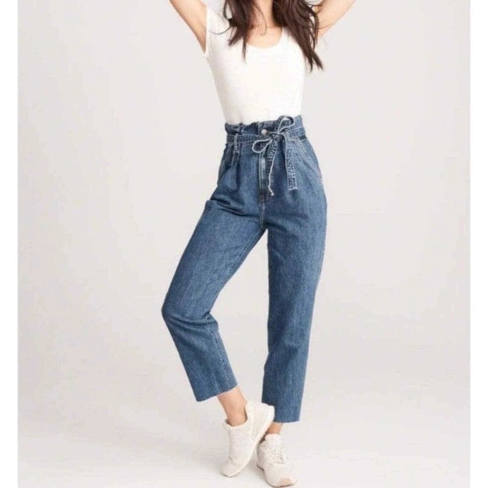 Abercrombie & Fitch Ultra High Rise Paper Bag Mom Jeans Sz 26/2 R Frayed Hem P